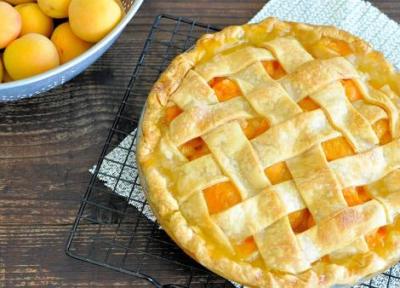 طرز تهیه پای زردآلو؛ دسر تابستانی با عطر و طعم متفاوت
